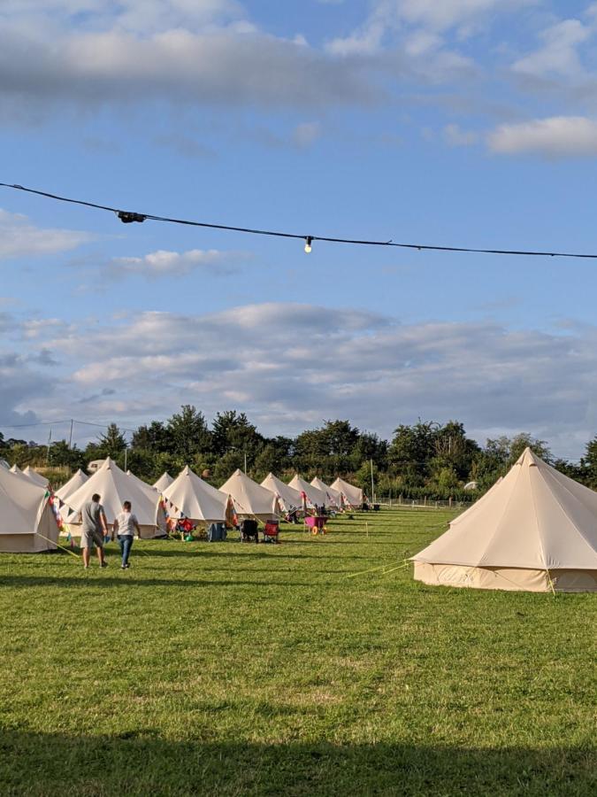 Glamping At Hay Festival Villa เฮย์-ออน-วาย ภายนอก รูปภาพ