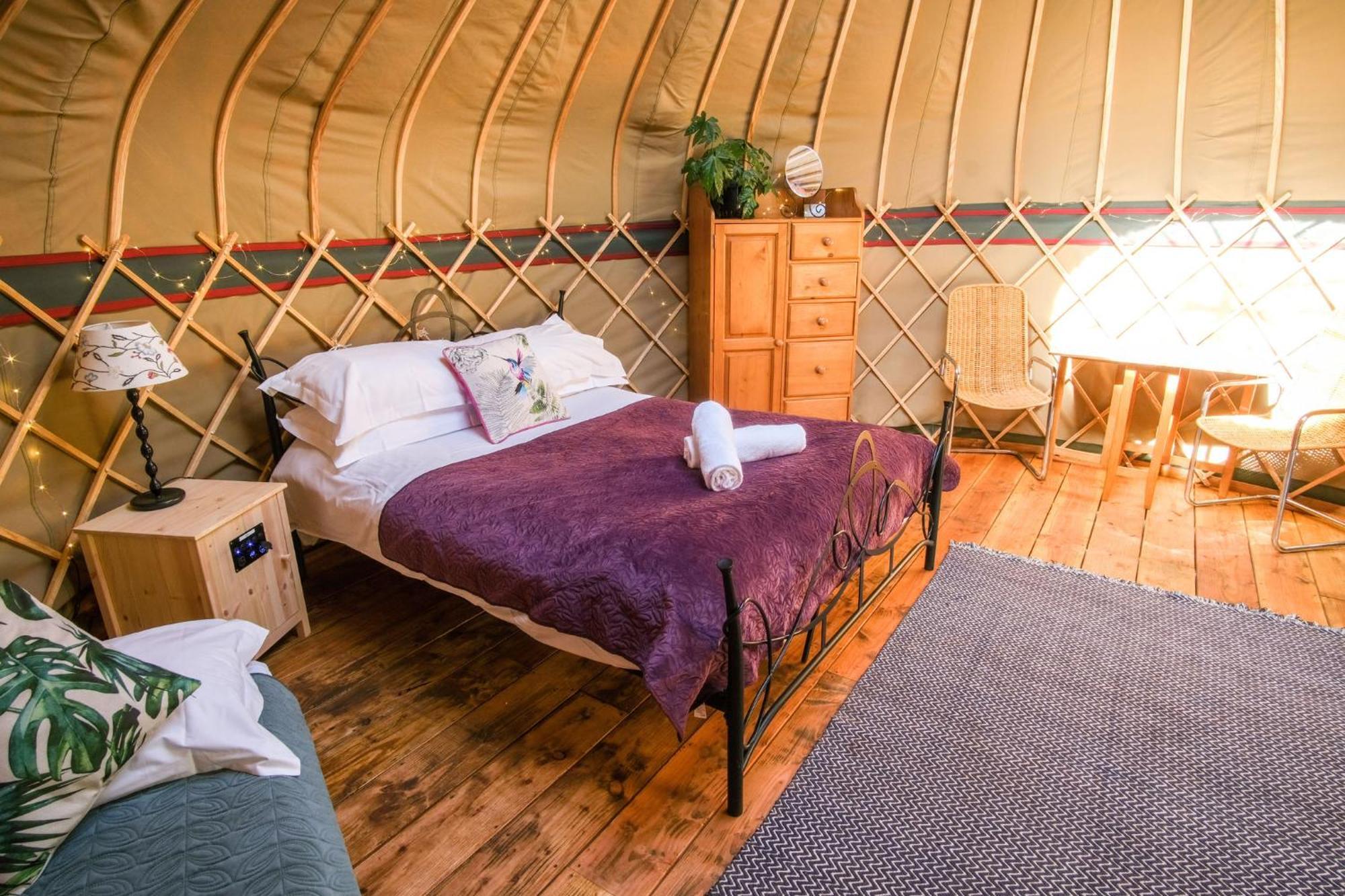 Glamping At Hay Festival Villa เฮย์-ออน-วาย ภายนอก รูปภาพ